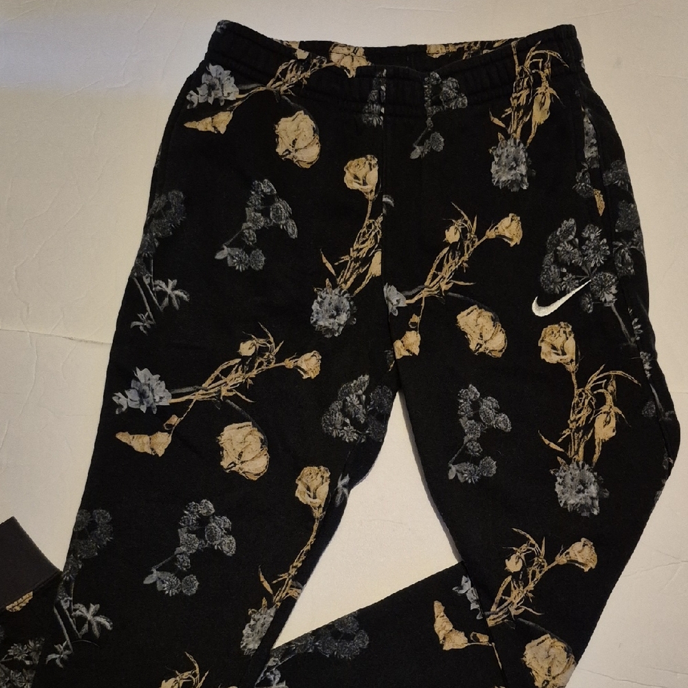 NWOT Nike Sportswear Mens S Fleece Floal Joggers